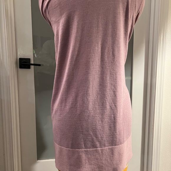 Top - Picture 2 of 3